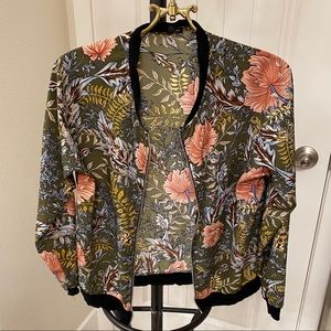 Light jacket, so cute!